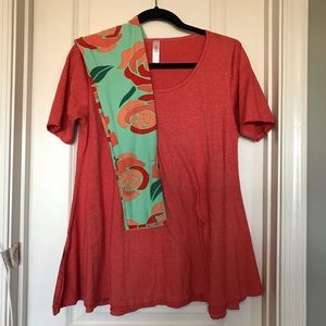 Lularoe S Perfect T with Rose OS Leggings